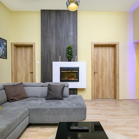 Downtown Deluxe-Two Bedroom Apartment With Sauna Budapest Exteriör bild