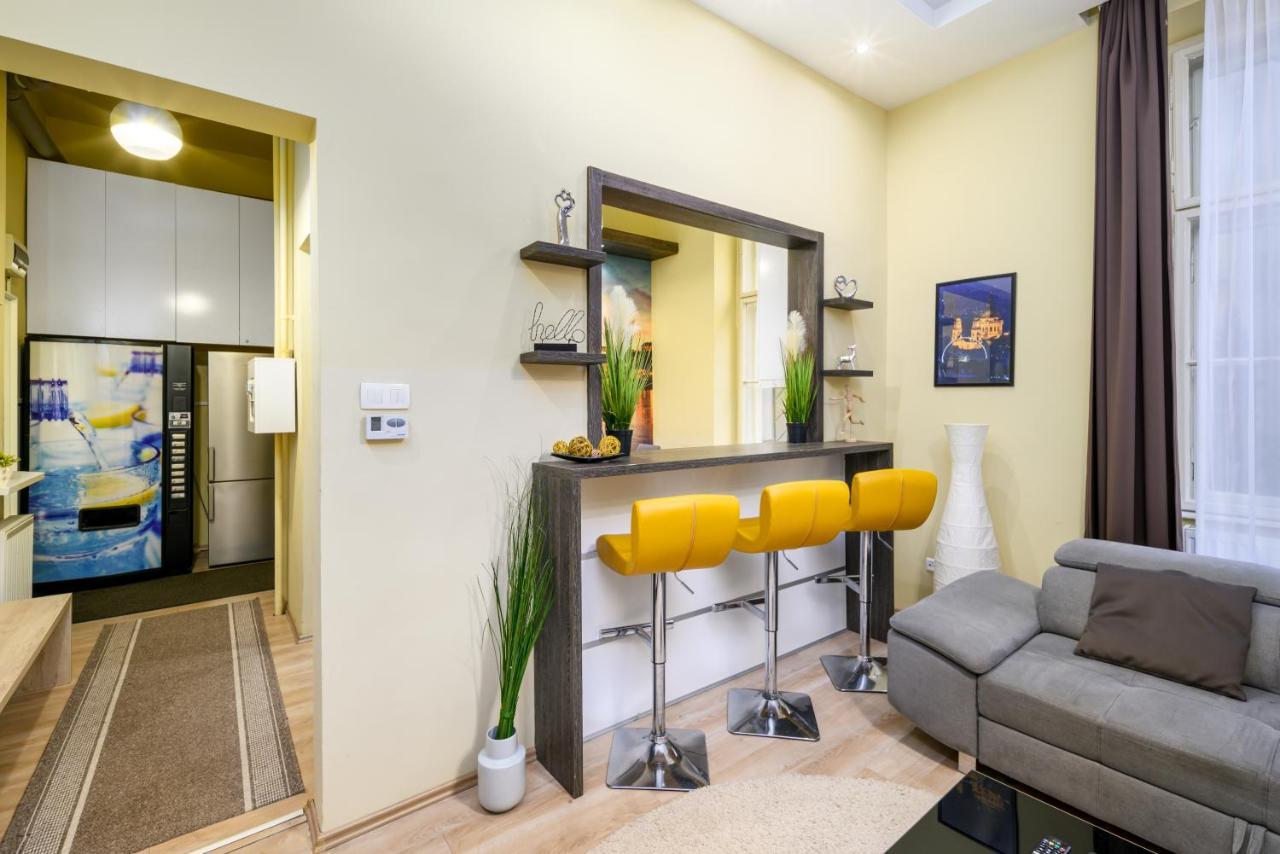 Downtown Deluxe-Two Bedroom Apartment With Sauna Budapest Exteriör bild